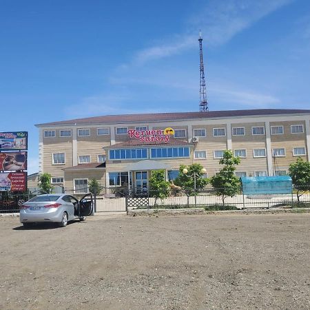 Керуен Сарайы, Гостиница Aral 外观 照片
